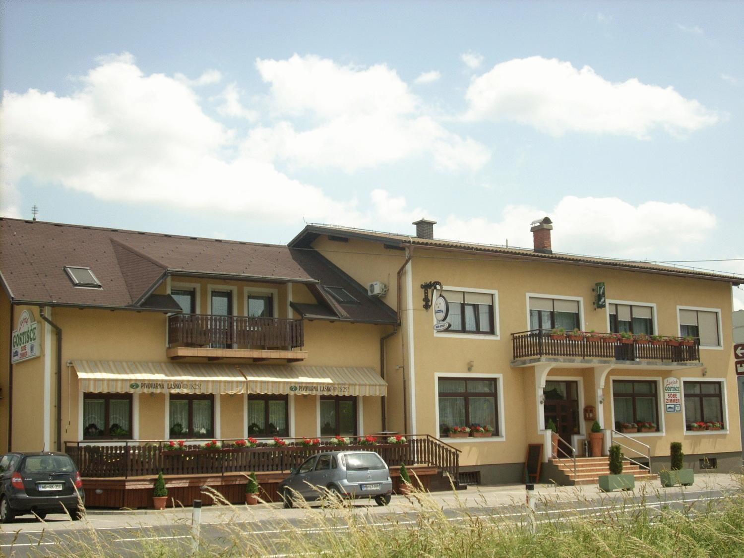 Penzion Gostisce Lesjak Orehova vas Exteriör bild